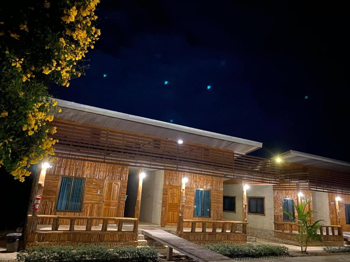 Baan Khue Wieng Resort Mae Sariang Exterior photo