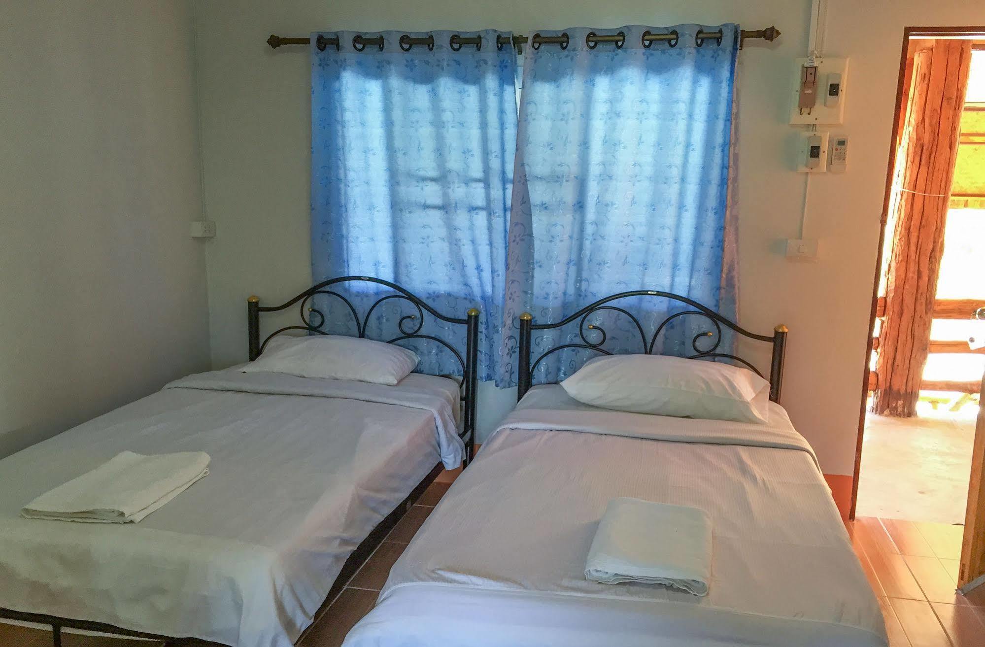 Baan Khue Wieng Resort Mae Sariang Exterior photo
